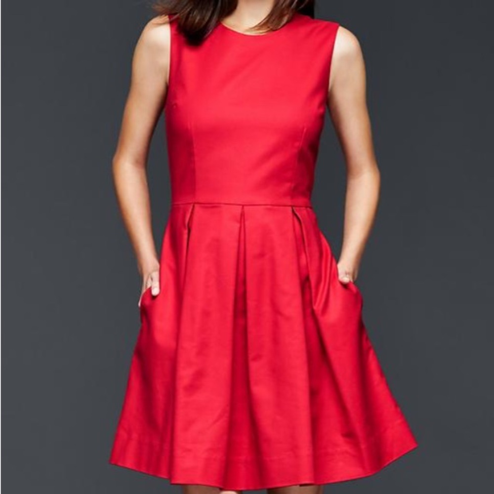 NWT Gap Sleeveless Fit & Flare Dress